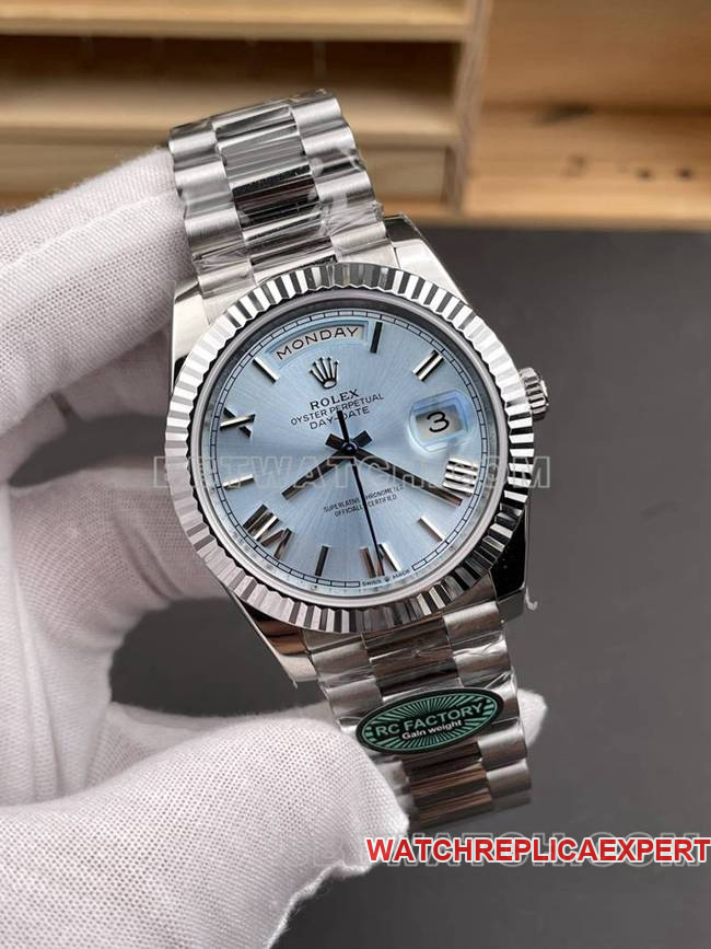 Rolextop-tier watch RC factory Day-Date40mm ice blue dial3255steel bracelet front live photo