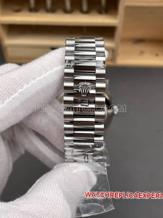 Rolextop-tier watch RC factory Day-Date40mm ice blue dial3255steel bracelet model braceletlive photos