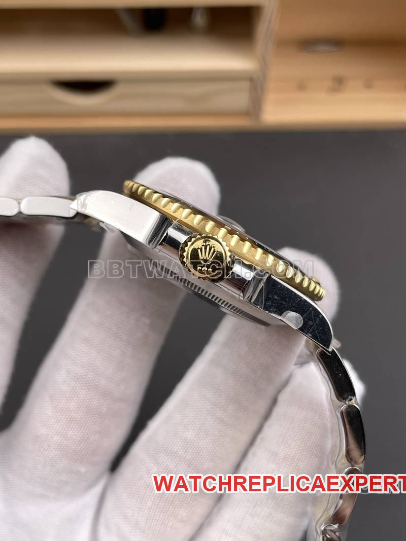 Rolex collectible watch RC factory Submariner40mm gold black Submariner3135movementside live photo