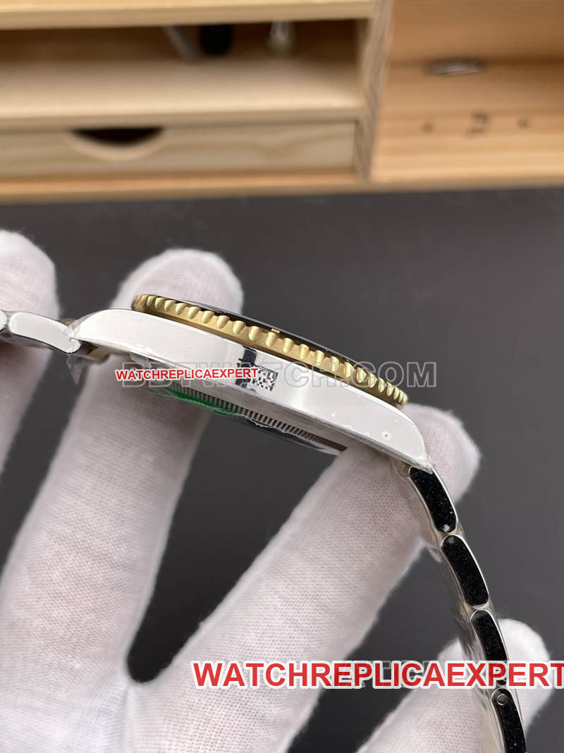 Rolex collectible watch RC factory Submariner40mm gold black Submariner3135movementside live photo