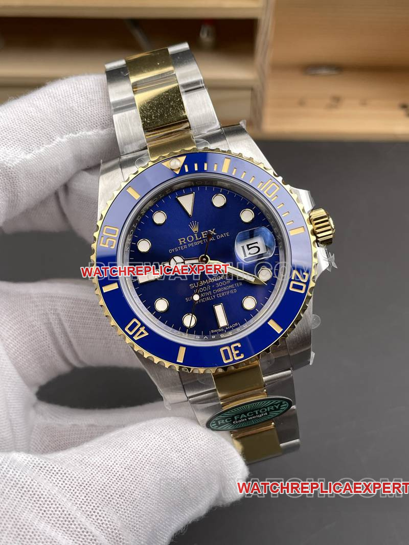 Rolex1:1replica watch RC factory Submariner40mm gold blue Submariner3135movementfront live photo