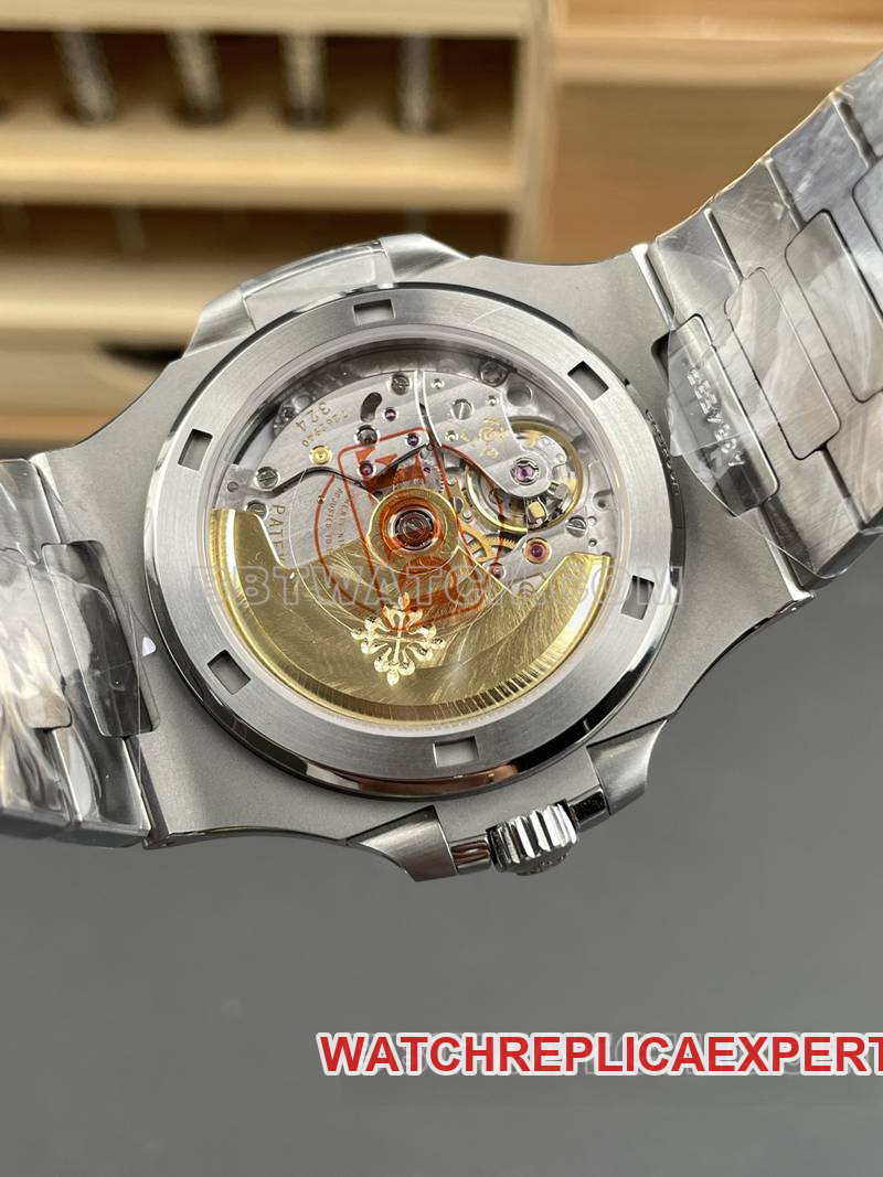 Patek Philippe1:1replica watch DDF factory Nautilus40mmgreen dial324movementsteel bracelet caseback live photo