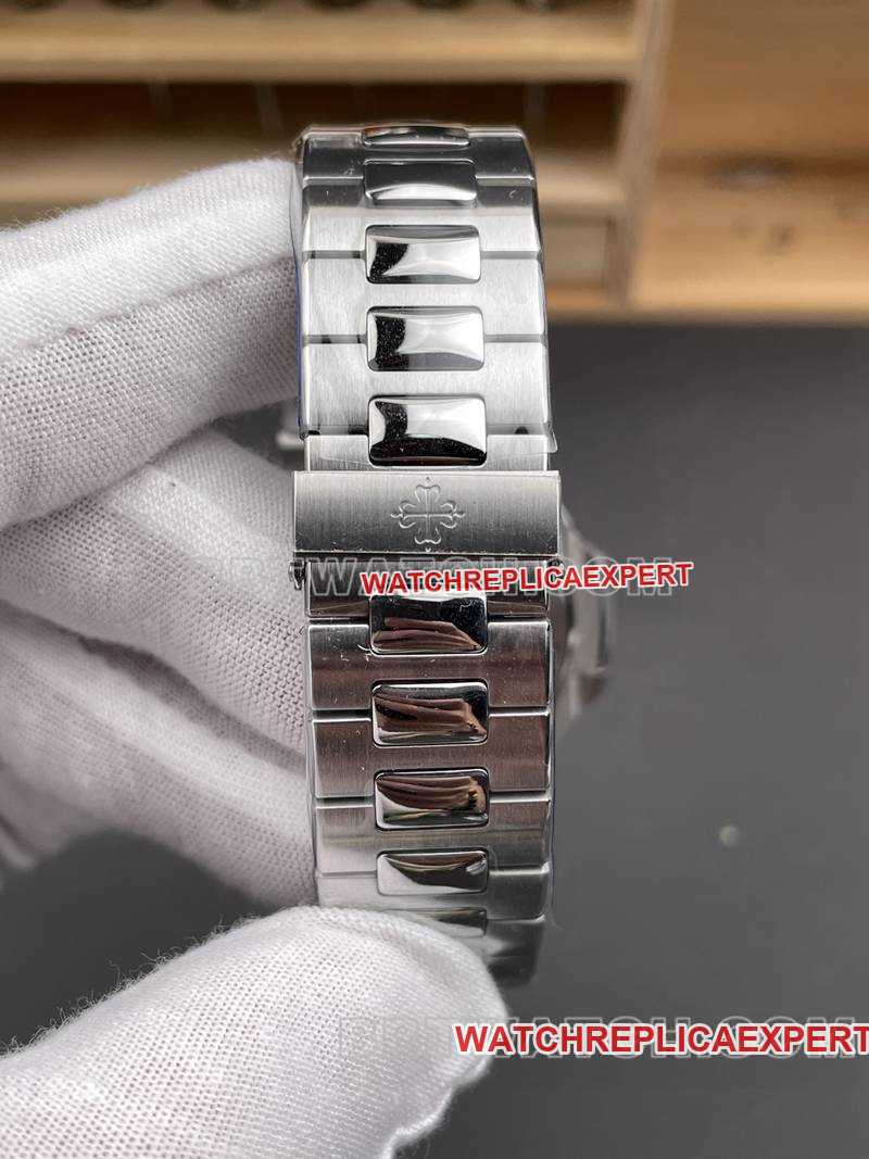 Patek Philippe1:1replica watch DDF factory Nautilus40mmgreen dial324movementsteel bracelet model braceletlive photos