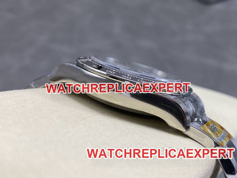 Rolex collectible watch ARF FactoryDaytonawhite dialPanda Daytona4131steel bracelet side live photo
