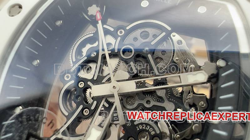 Richard Milletop-tier watch R factory hollow plate white rubber model RM055front live photo