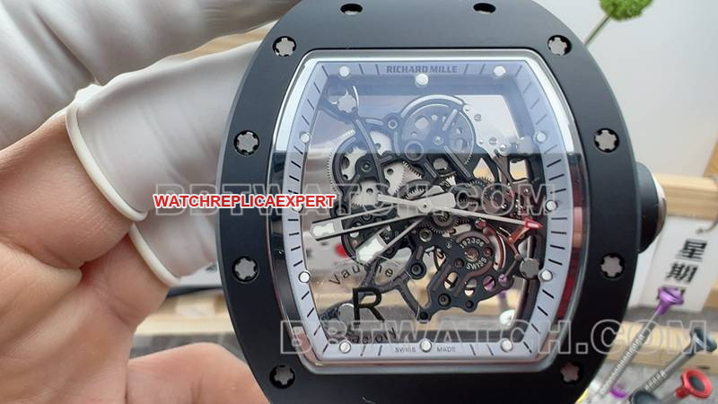 Richard Mille's collectible watch R factory hollow plate black rubber model RM055front live photo