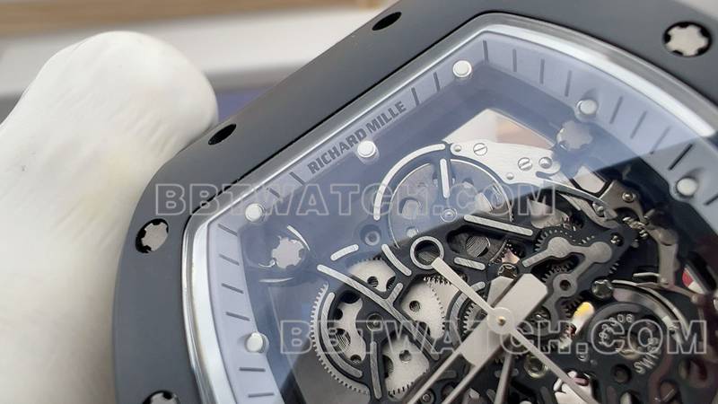 Richard Mille's collectible watch R factory hollow plate black rubber model RM055front live photo