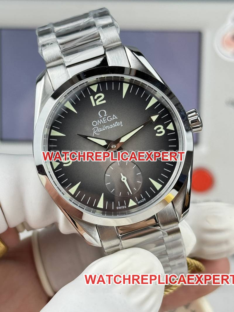 Omega watch Seamaster gray plate 38mm small seconds steel bracelet model front live photo