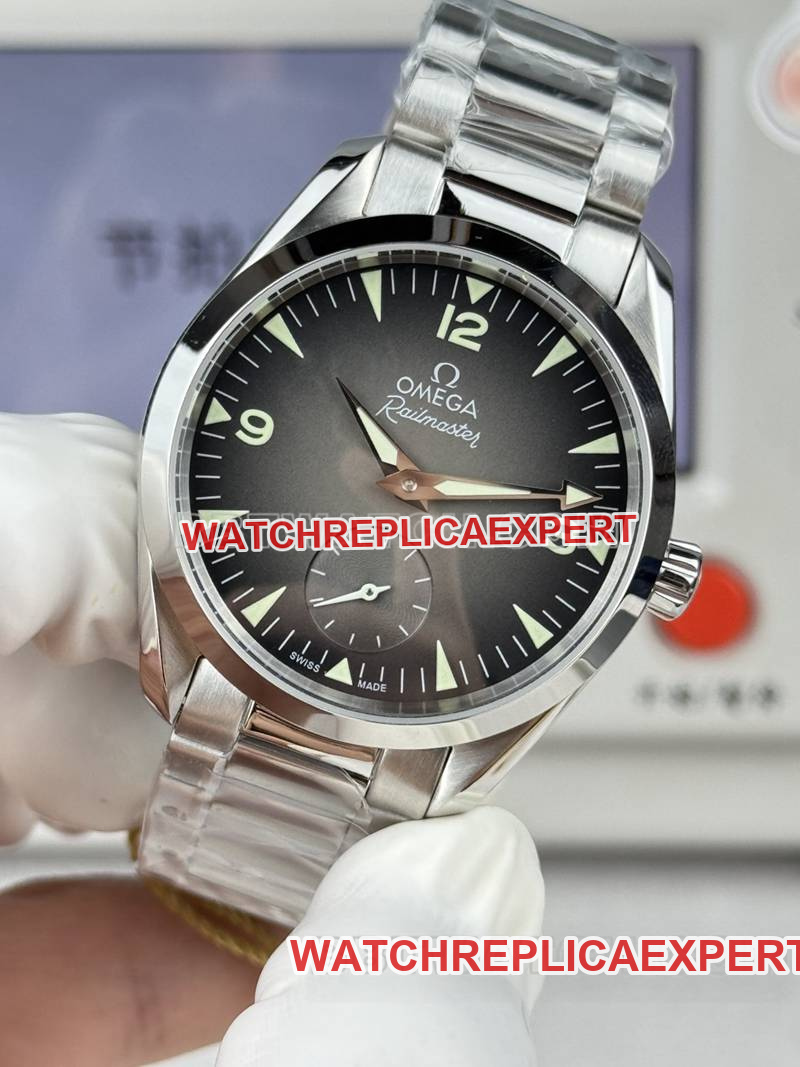 Omega watch Seamaster gray plate 38mm small seconds steel bracelet model front live photo