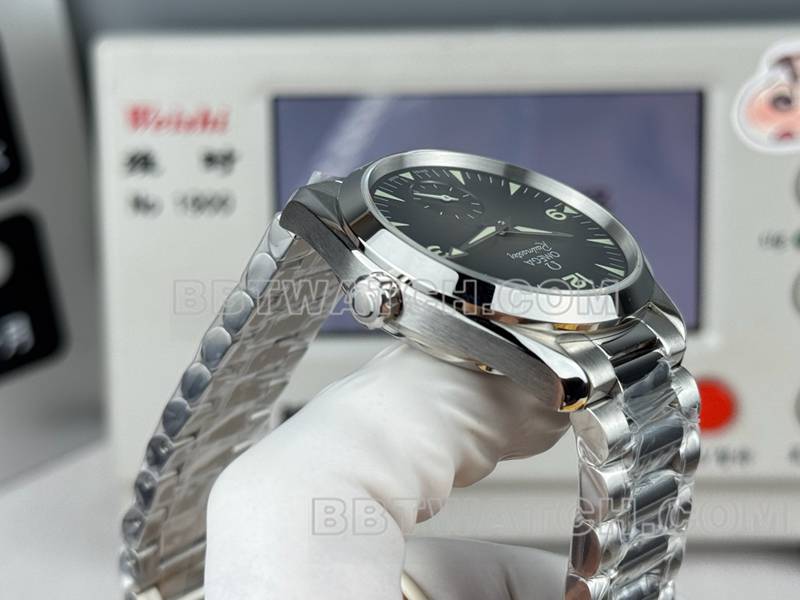 Omega watch Seamaster gray plate 38mm small seconds steel bracelet model side live photo