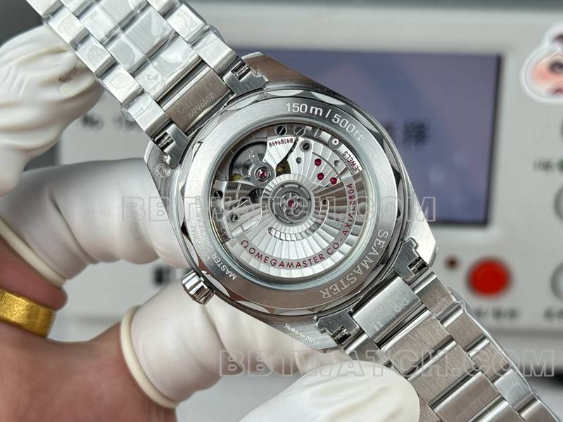 Omega collectible watch Seamaster brown dial 38mm small seconds steel bracelet caseback live photo