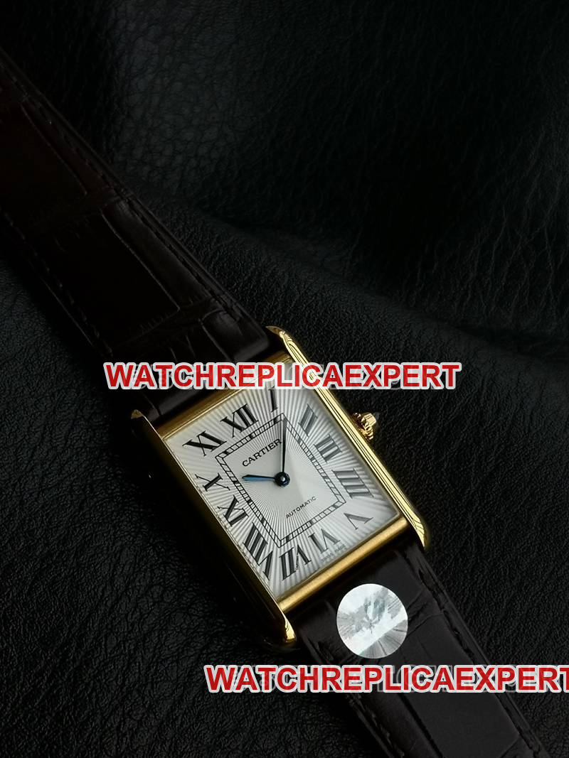 Cartier collectible watch F1 factory tank white dialyellow gold case 2899MCmovementleather strap model front live photo
