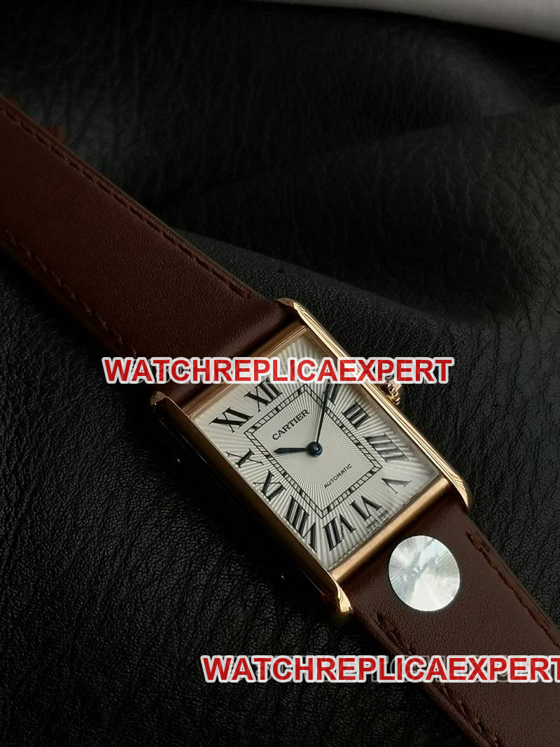 Cartier collectible watch F1 factory tank white dialrose gold case 2899MCmovementleather strap model front live photo