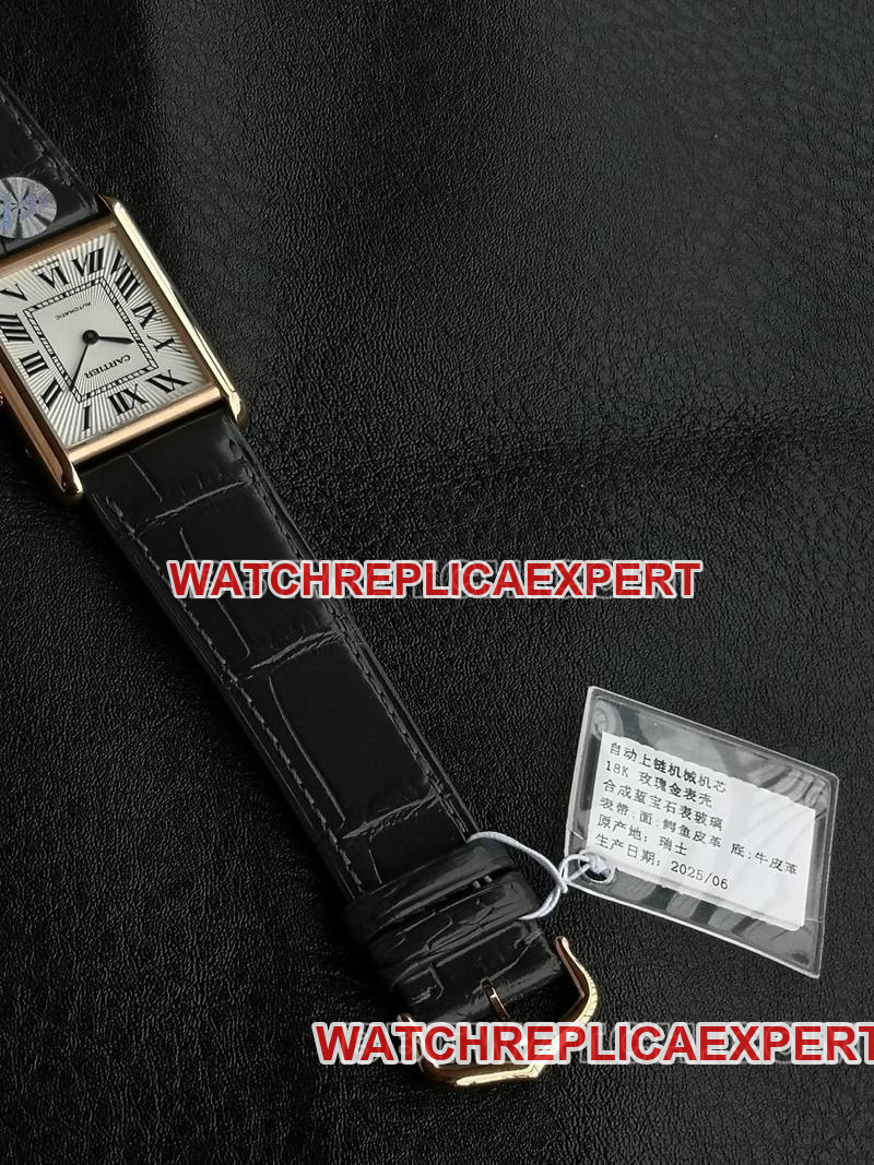 Cartier collectible watch F1 factory tank white dialrose gold case 2899MCmovementleather strap model front live photo