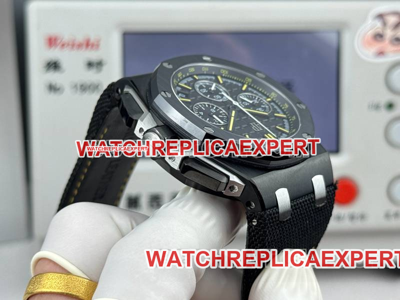 Audemars Piguet collectible watch LS factory Royal Oak offshore type 43MM black dialchronograph mechanical rubber model 26420side live photo