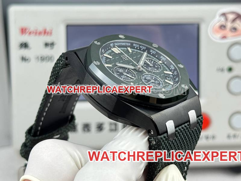 Audemars Piguet watch LS factory Royal Oak offshore type 43MM green dialchronograph mechanical rubber model 26420side live photo