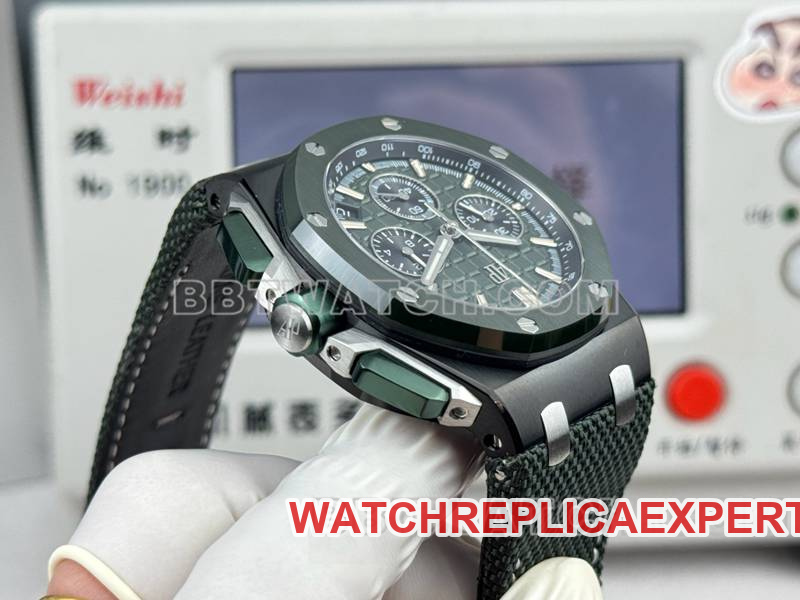 Audemars Piguet watch LS factory Royal Oak offshore type 43MM green dialchronograph mechanical rubber model 26420side live photo