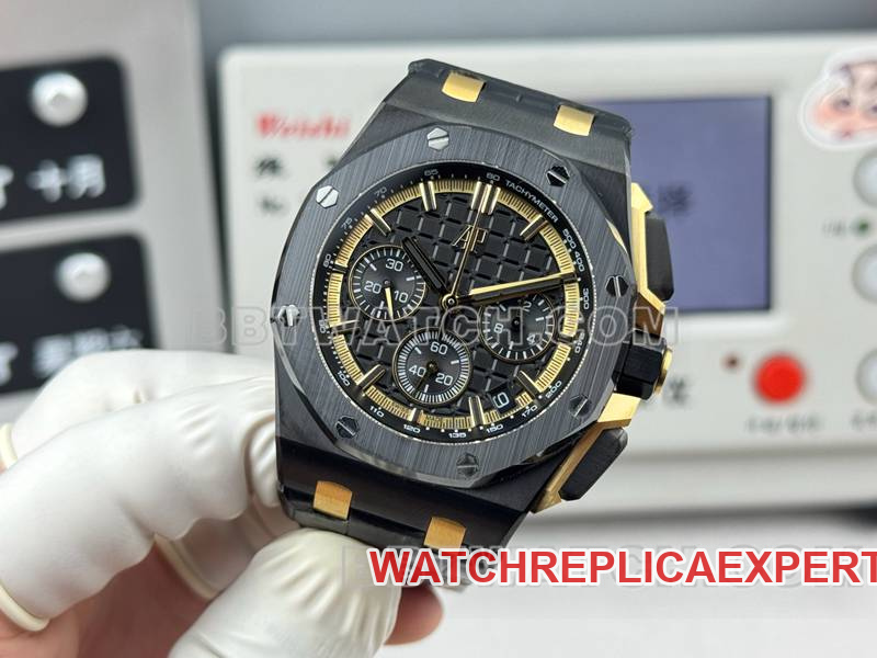 Audemars Piguettop-tier watch LS factory Royal Oak offshore type 43MMblack dial yellow chronograph mechanical rubber model 26420front live photo