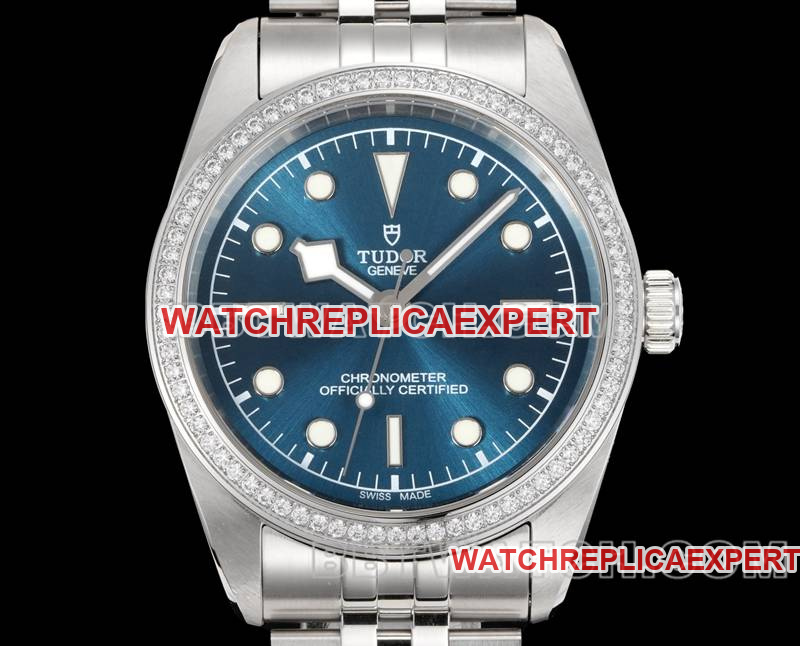 Tudor's collectible watch V9 Factory Biwan blue dial 41mm Swarovski diamond ring mechanical steel bracelet front live photo