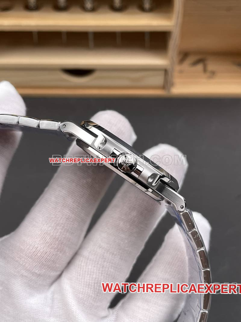Patek Philippe collectible watch DDF factory Nautilusblue dial41mm mechanical steel bracelet model 5811side live photo