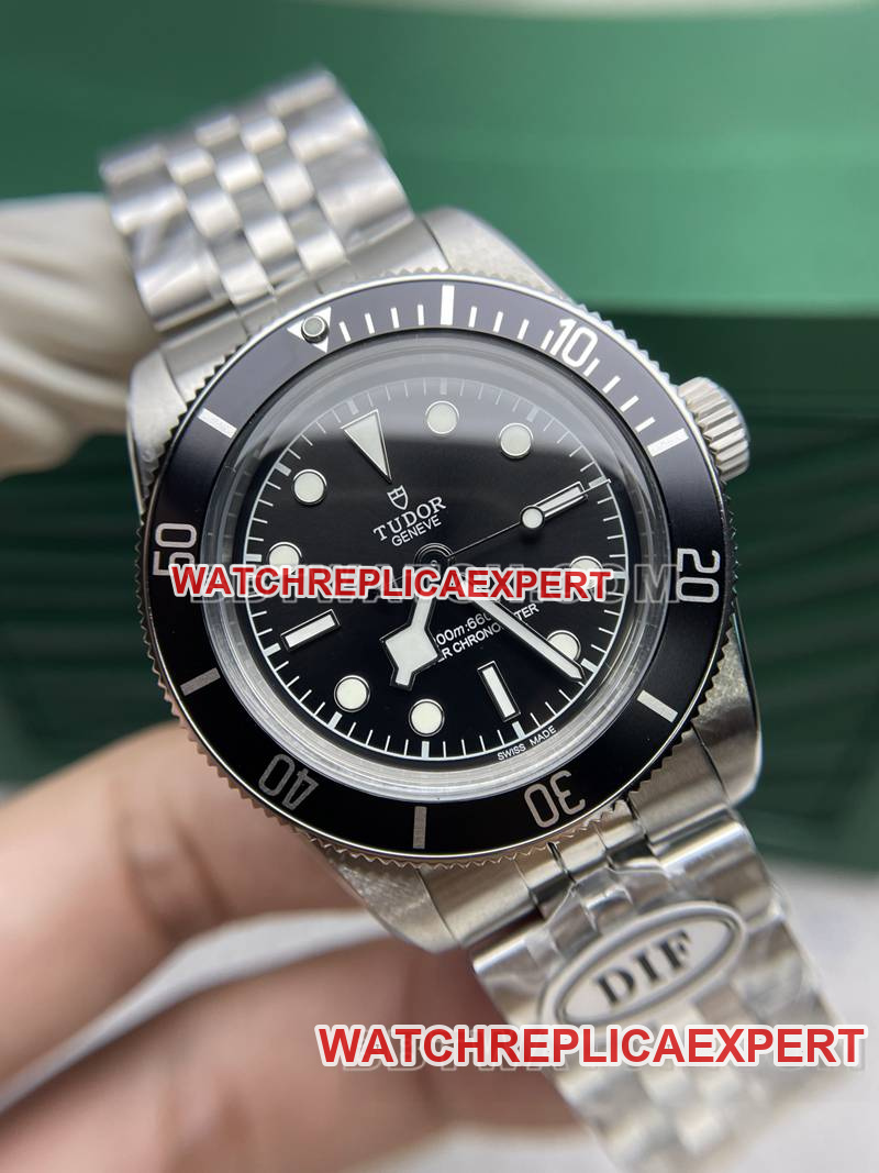 Tudor collectible watch DIF factory Biwan 41mm black dial mechanical steel bracelet front live photo