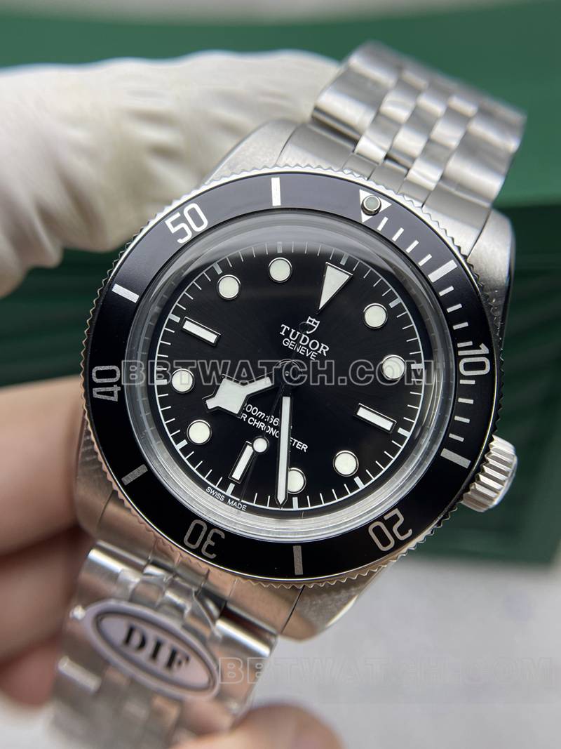 Tudor collectible watch DIF factory Biwan 41mm black dial mechanical steel bracelet front live photo