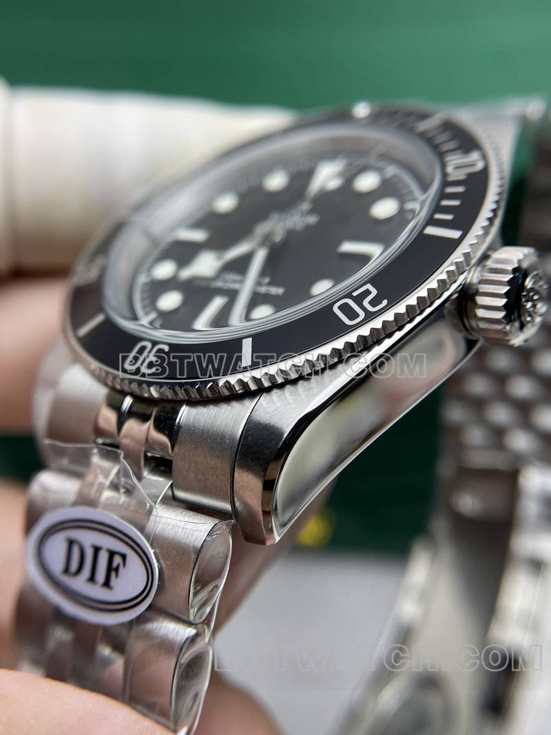 Tudor collectible watch DIF factory Biwan 41mm black dial mechanical steel bracelet model side live photo