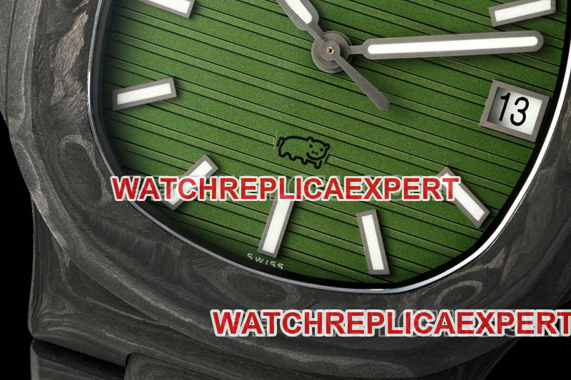 Patek Philippe collectible watch DIW factory Nautilusgreen dial carbon fiber mechanical steel bracelet model 5711front live photo