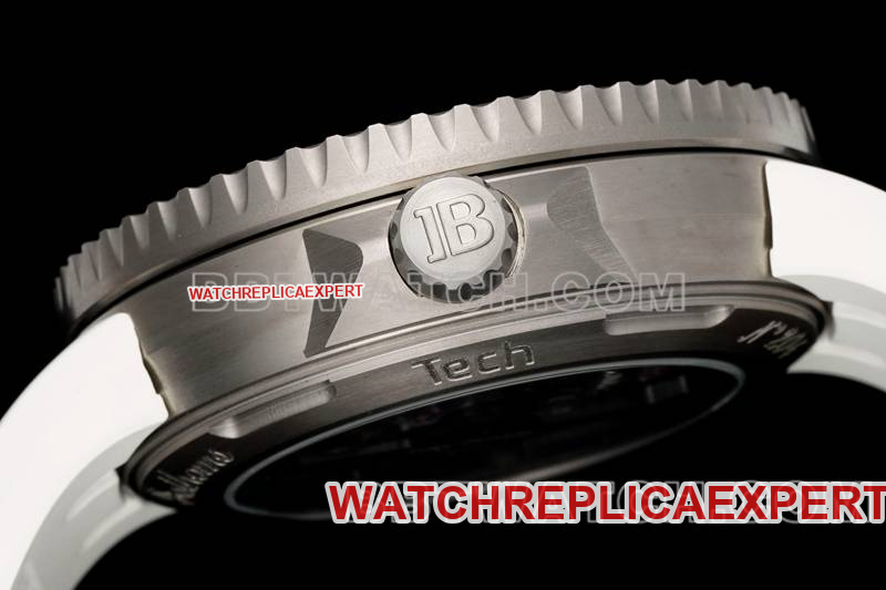 Blancpain collectible watch fifty fathoms black dial titanium mechanical white rubber model side live photo