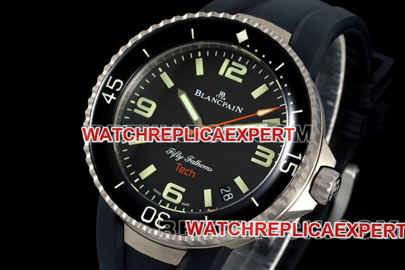 Blancpain1:1replica watch fifty fathoms black dial titanium mechanical black rubber model front live photo