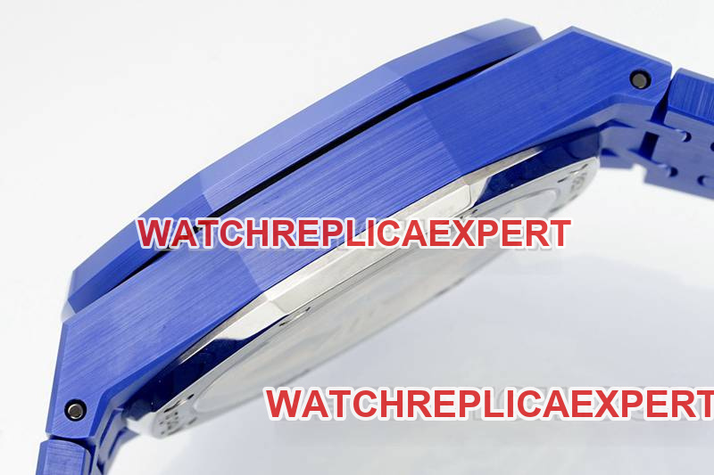 Audemars Piguet collectible watch APS factory Royal Oak silver white dial mechanical blue steel bracelet model 26240side live photo