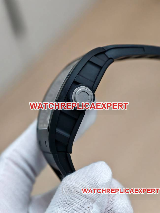 Richard Milletop-tier watch APS factory tourbillon mechanical black ceramic rubber model RM055side live photo
