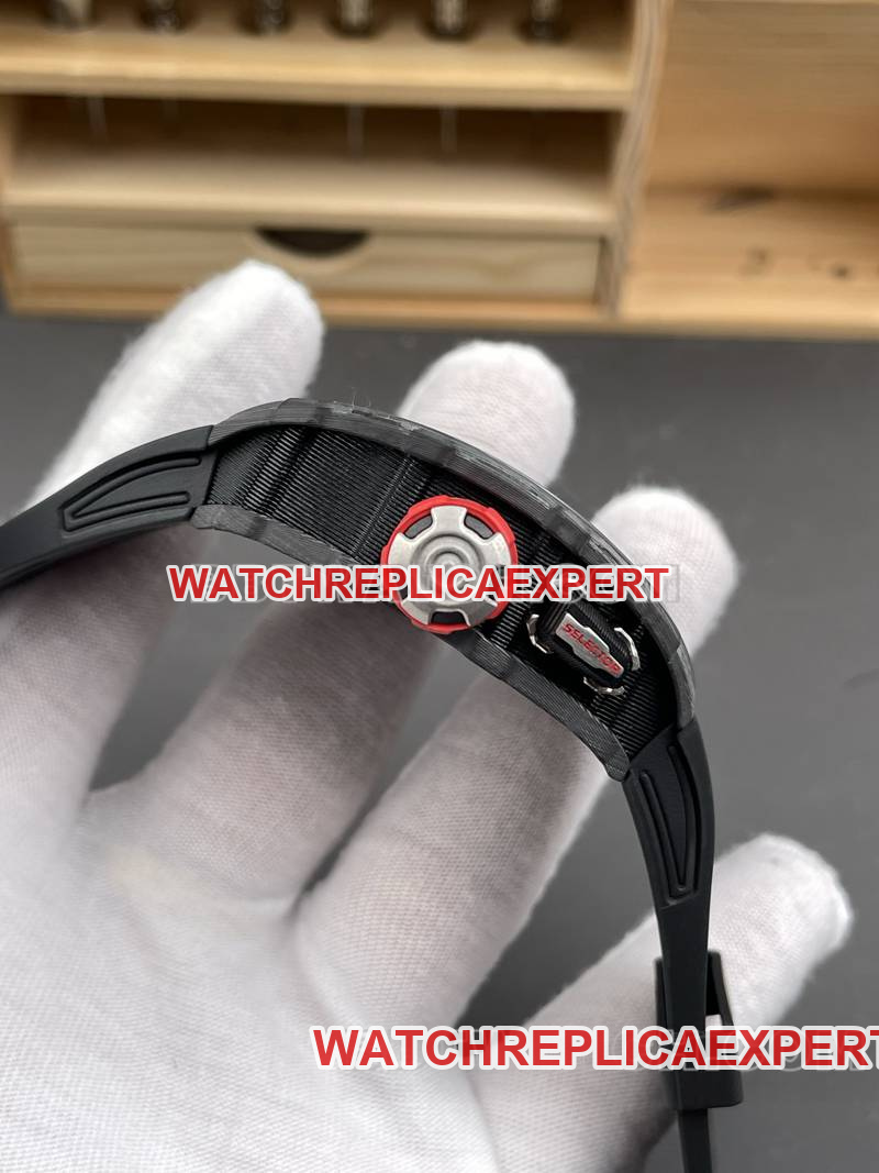 Richard Mille collectible watch carbon fiber case tourbillon mechanical rubber model RM35-03side live photo