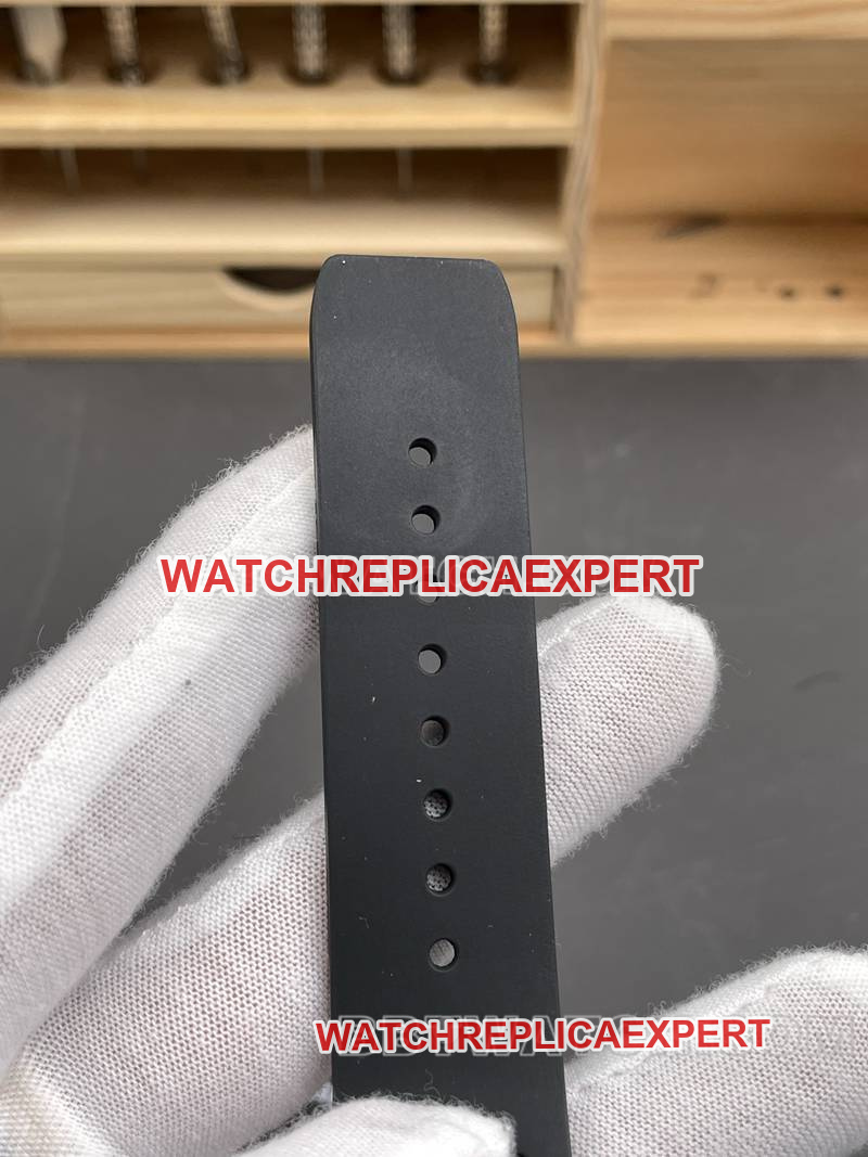 Richard Mille collectible watch carbon fiber case tourbillon mechanical rubber model RM35-03braceletlive photos