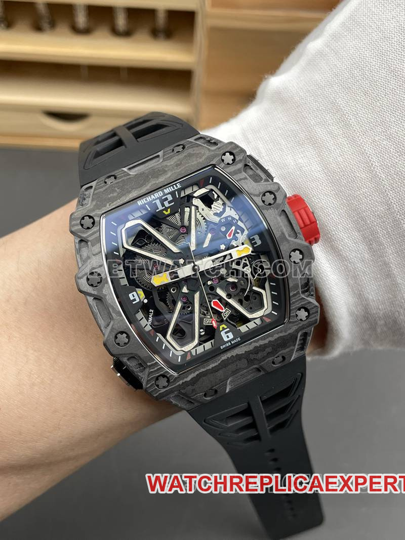 Richard Mille collectible watch carbon fiber case tourbillon mechanical rubber model RM35-03front live photo