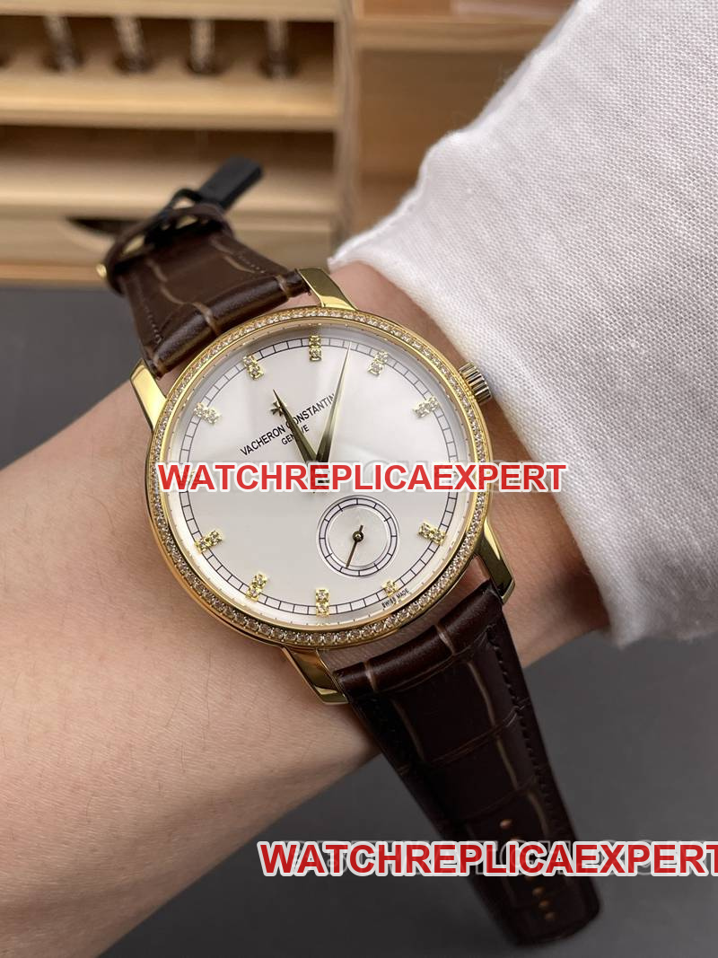 Vacheron Constantintop-tier watch XR factory inherited white dial2824mechanical movementleather strap model 82172front live photo