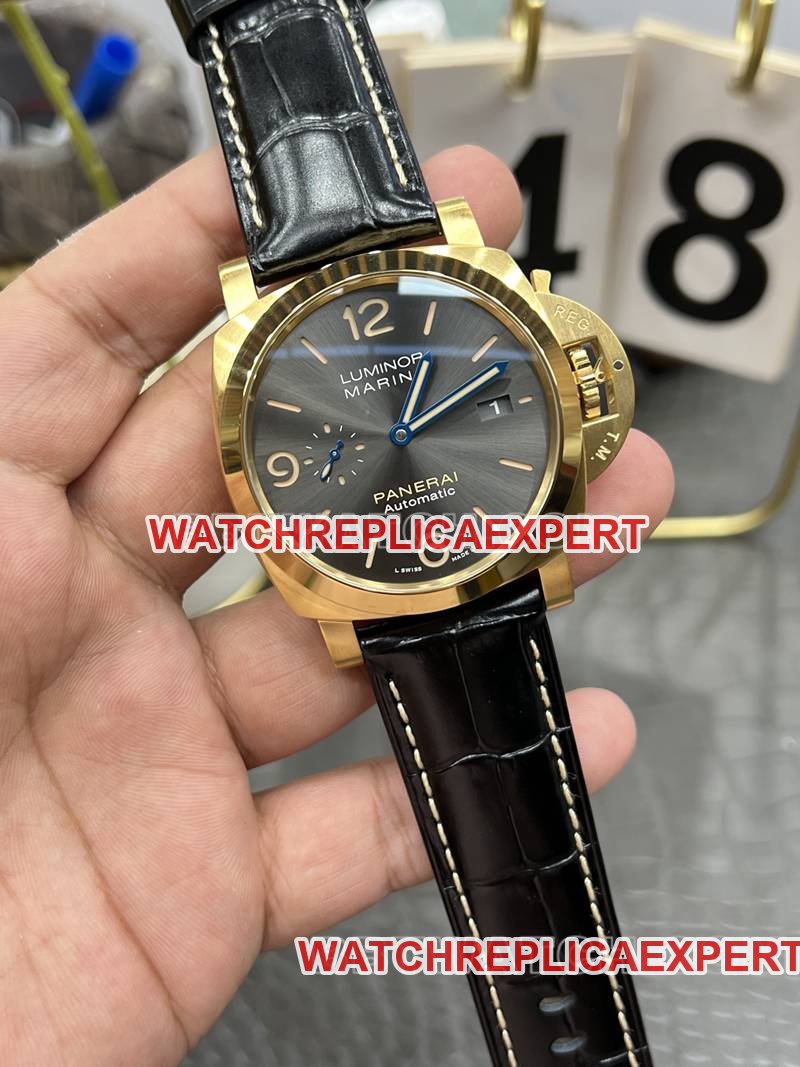 Panerai collectible watch VS Factory Lumino black dial mechanical leather strap model Pam1115front live photo