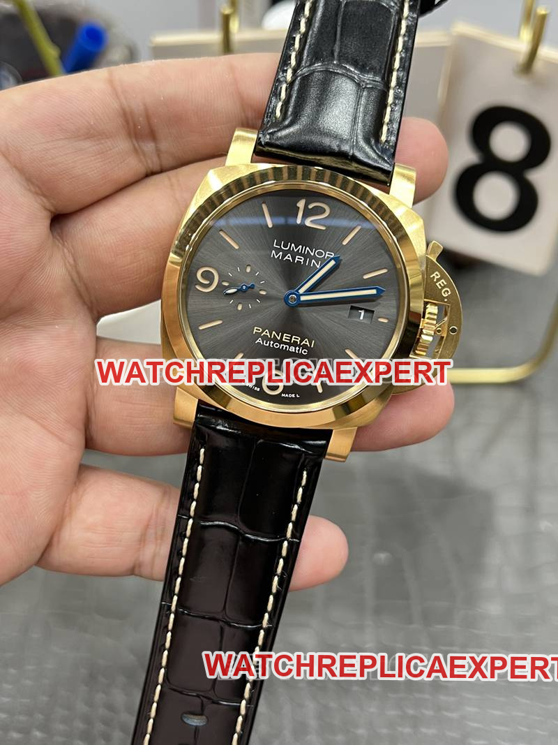 Panerai collectible watch VS Factory Lumino black dial mechanical leather strap model Pam1115front live photo