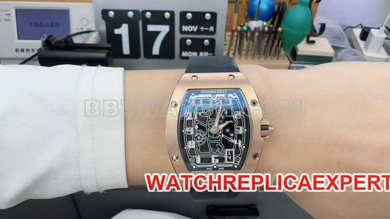 Richard Mille collectible watch rose gold hollow disc mechanical rubber model RM 67-01front live photo