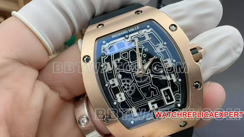 Richard Mille collectible watch rose gold hollow disc mechanical rubber model RM 67-01front live photo