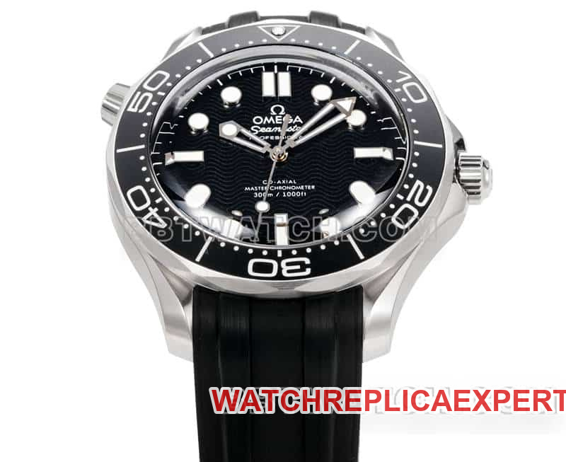 Omegatop-tier watch OR factory Seamaster 300m black dial mechanical black rubber model front live photo
