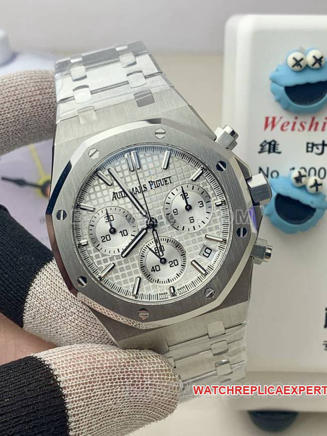 collectible watch Royal OakBLS factory Audemars Piguetsilver dial mechanical 26420front live photo