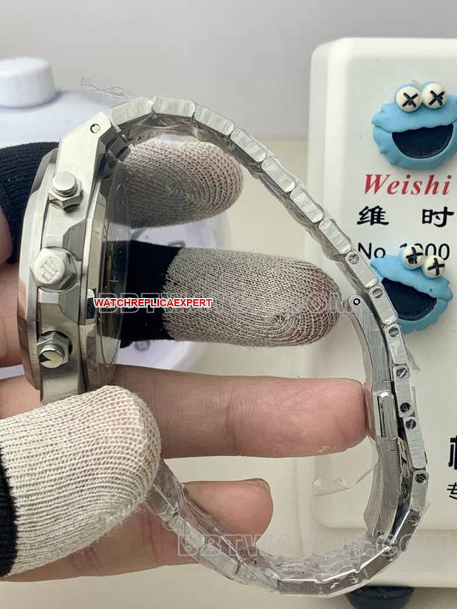 collectible watch Royal OakBLS factory Audemars Piguetblue dial mechanical 26420side live photo