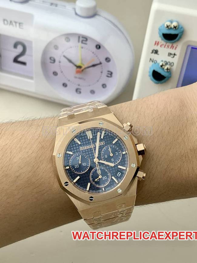 collectible watch Audemars PiguetBLS factory Royal Oakrose goldblue dial mechanical 26420front live photo