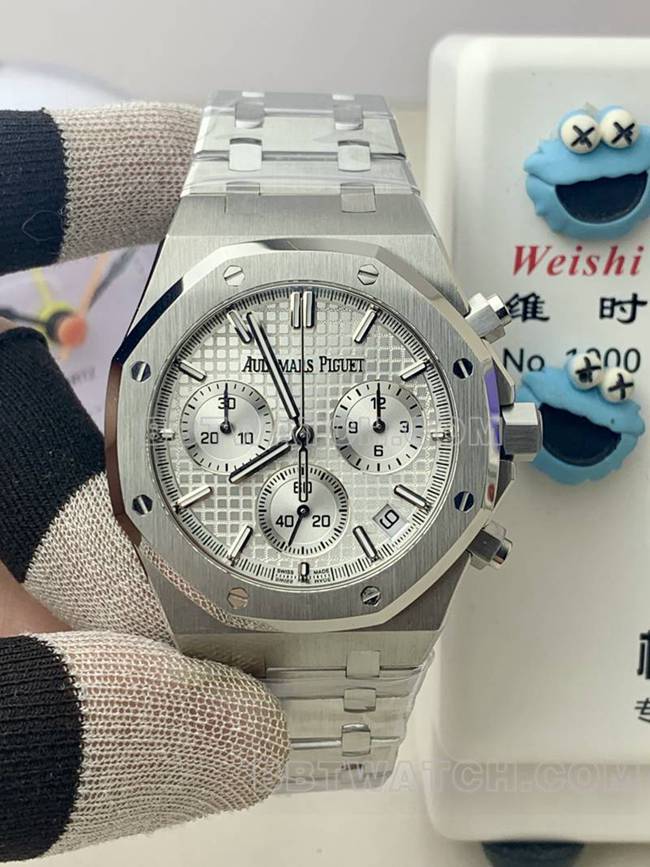 collectible watch Royal OakBLS factory Audemars Piguetsilver dial mechanical 26420front live photo