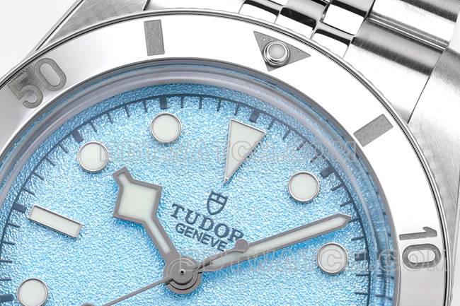 collectible watch Tudor Biwan ZF factory blue dial54 type M79000front live photo