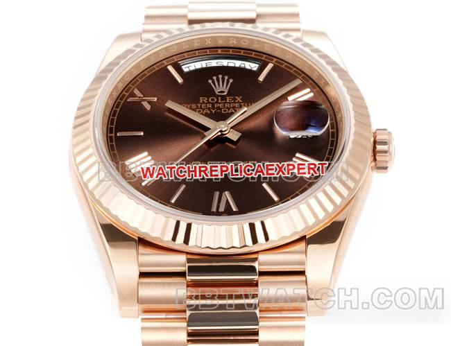watch Day-DatePPM factory Rolex mechanical brown dial Roman numerals rose goldfront live photo