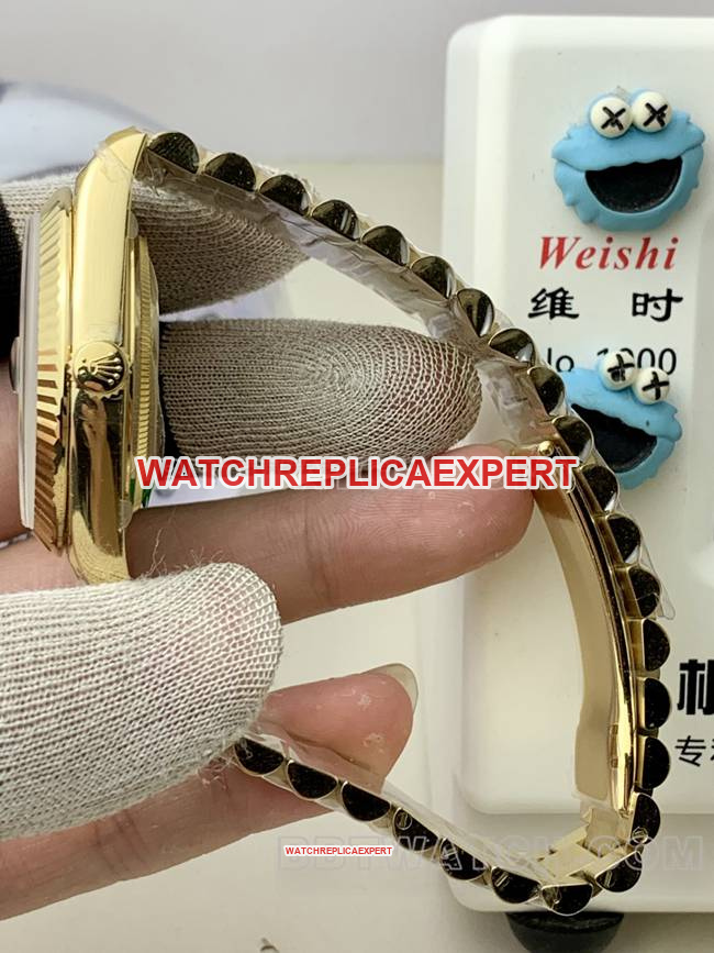 collectible watch Rolexyellow goldPPM factory Day-Date mechanical green dial Roman numerals side live photo