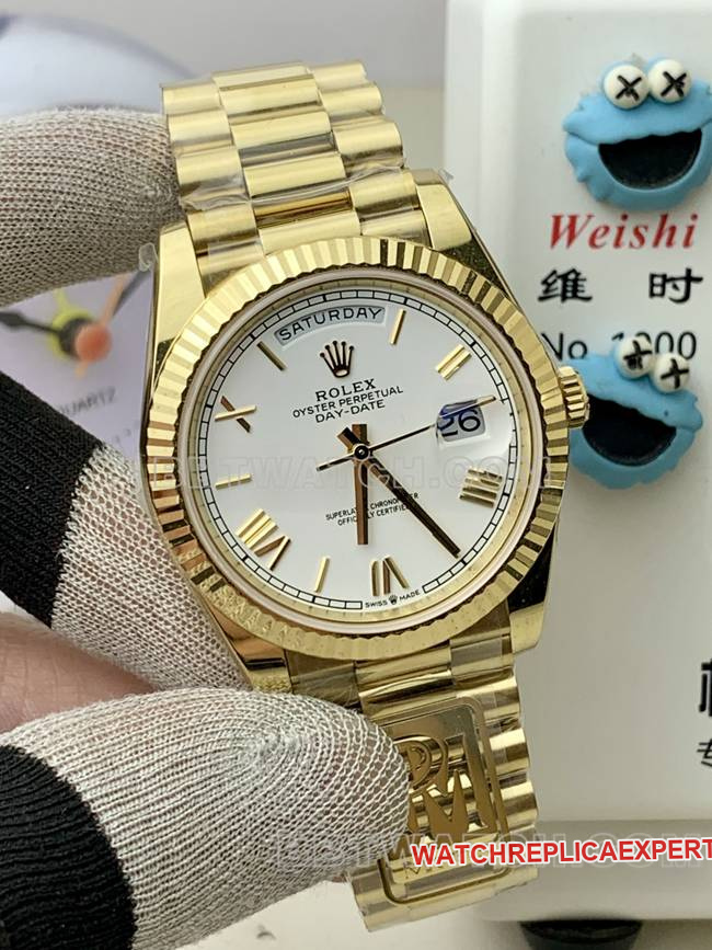 1:1replica watch Rolexyellow goldPPM factory Day-Date mechanical white dial Roman numerals front live photo