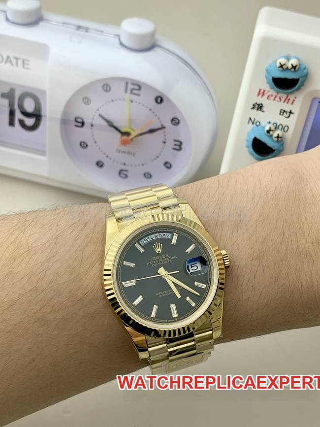 collectible watch Rolexblack dialPPM factory Day-Date mechanical yellow goldfront live photo